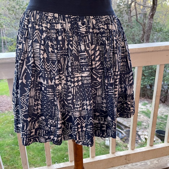 Hollister Navy/White Print Skirt L jr. FREE SHIP - Picture 2 of 6